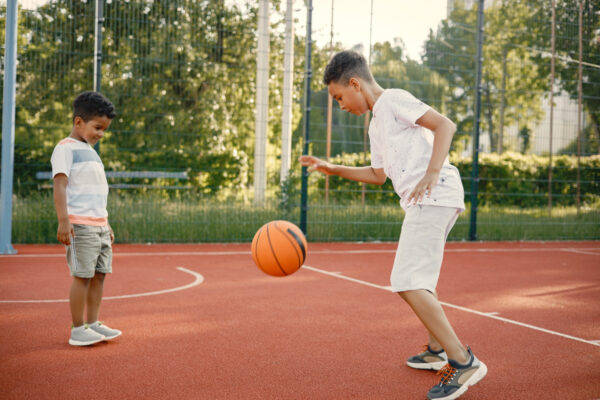 การเล่นกีฬาบาสเก็ตบอลจะช่วยเรื่องสุขภาพอย่างไร